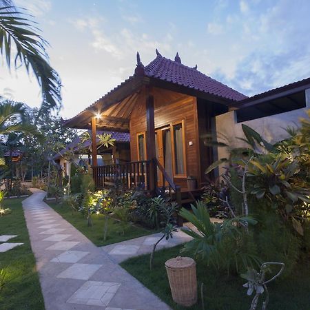 Amora Hut's Nusa Lembongan Exterior foto